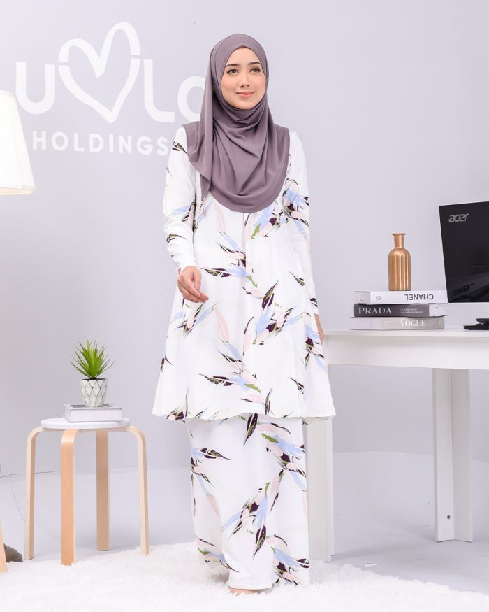 Baju Kurung Pahang Laura Printed 2.0 - White Fern