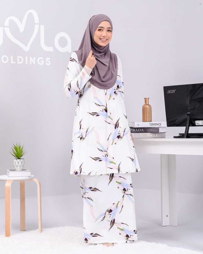 Baju Kurung Pahang Laura Printed 2.0 - White Fern - Image 2