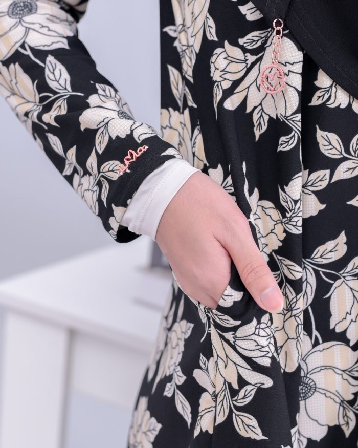 Baju Kurung Lola Printed - Black Peony - Image 5
