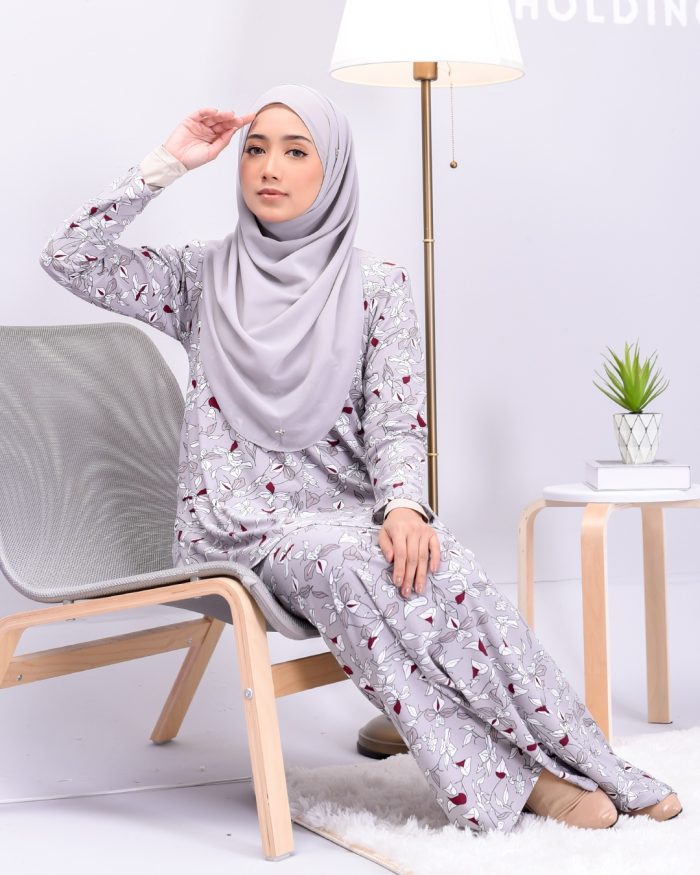 Baju Kurung Lola Printed - Grey Aquilegia - Image 5