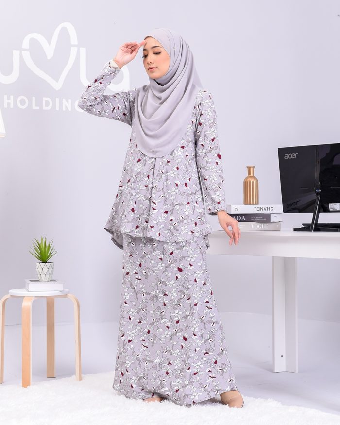 Baju Kurung Lola Printed - Grey Aquilegia - Image 3