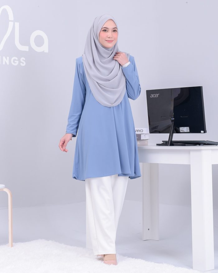Blouse Lavina 2.0 - Cyan Blue - Image 2