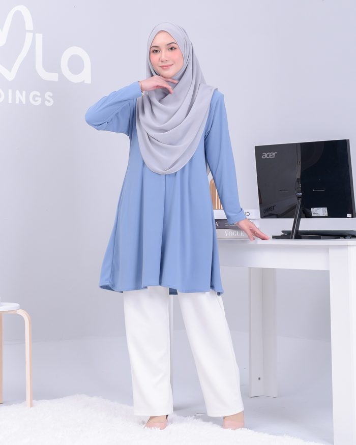 Blouse Lavina 2.0 - Cyan Blue - Image 5