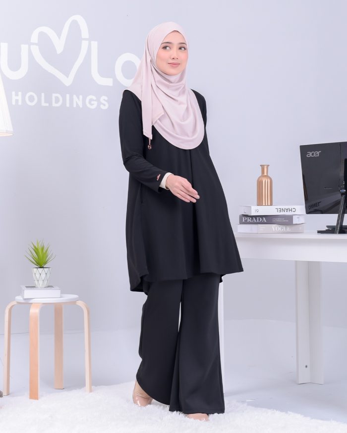 Blouse Lavina 2.0 - Matte Black - Image 5