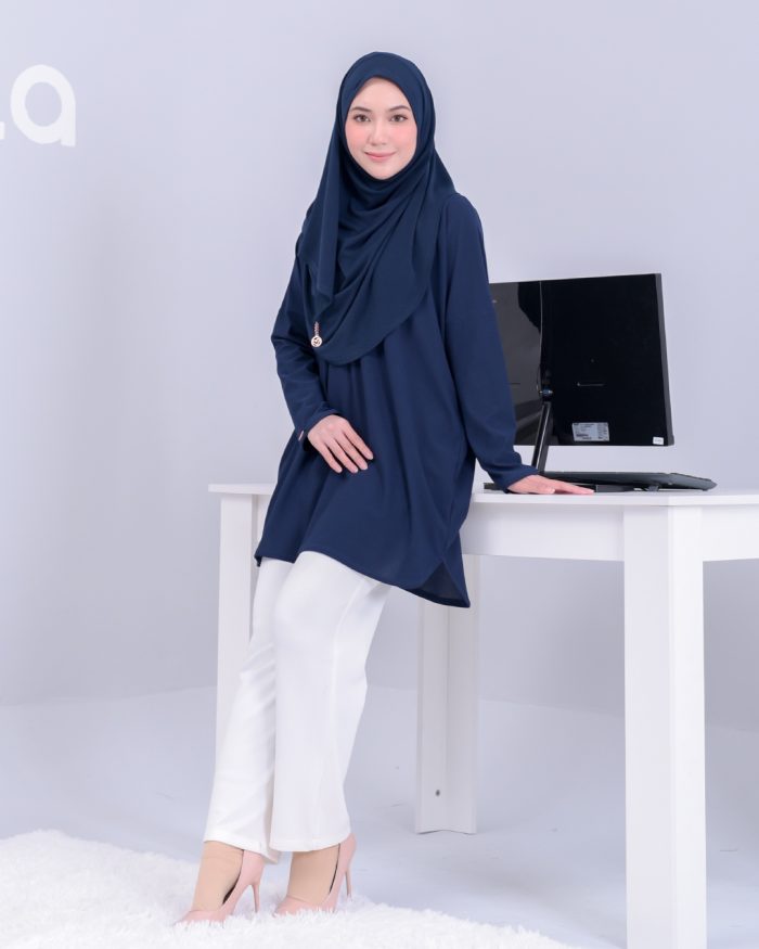 Blouse Laira - Navy Blue - Image 3