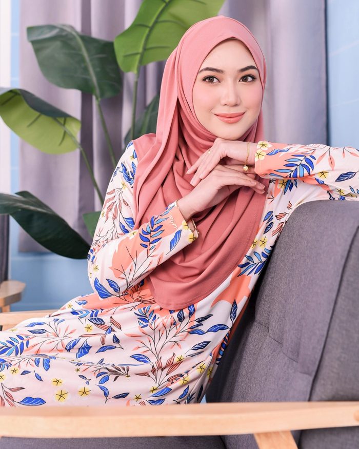 Baju Kurung Pahang Laura Printed 3.0 - Paradise Peach - Image 3