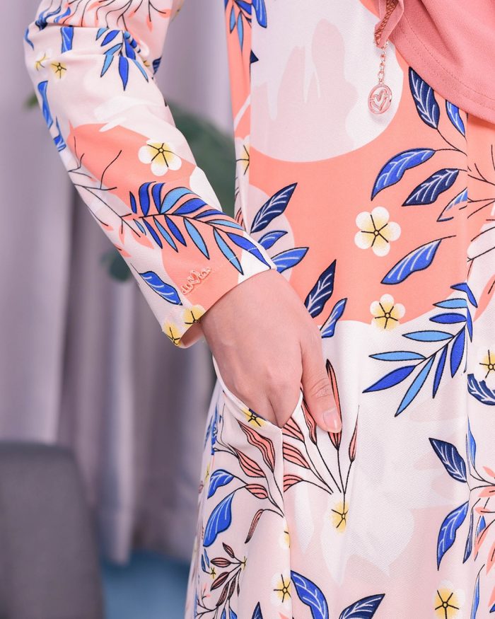 Baju Kurung Pahang Laura Printed 3.0 - Paradise Peach - Image 5