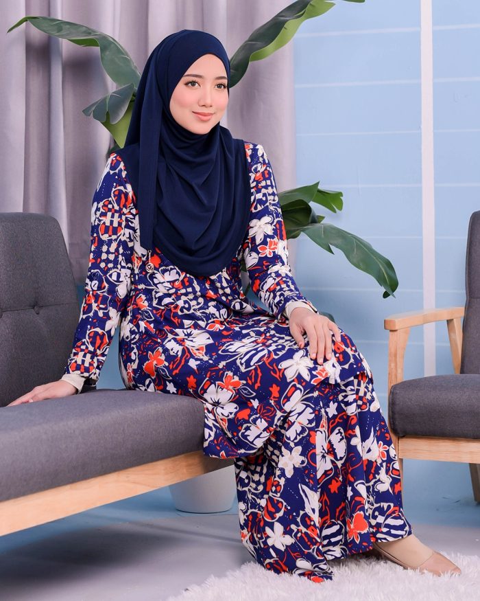 Baju Kurung Pahang Laura Printed 3.0 - Royal Hibiscus - Image 3