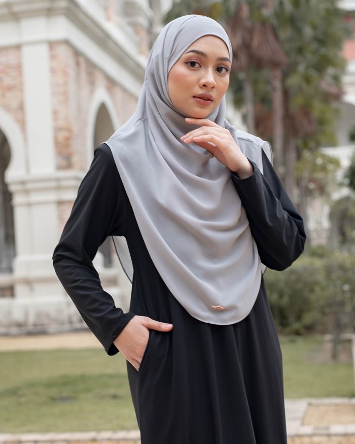 Abaya Luthfia - Matte Black - Image 3