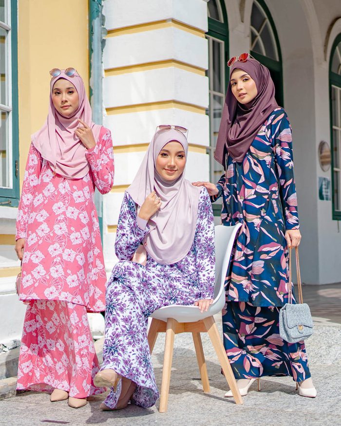 Baju Kurung Pahang Laura Printed - Poppy Sky - Image 5