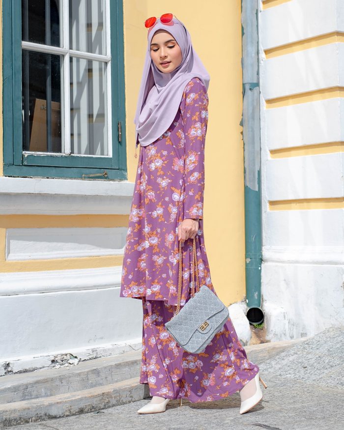 Baju Kurung Pahang Laura Printed - Gladiolus Plum