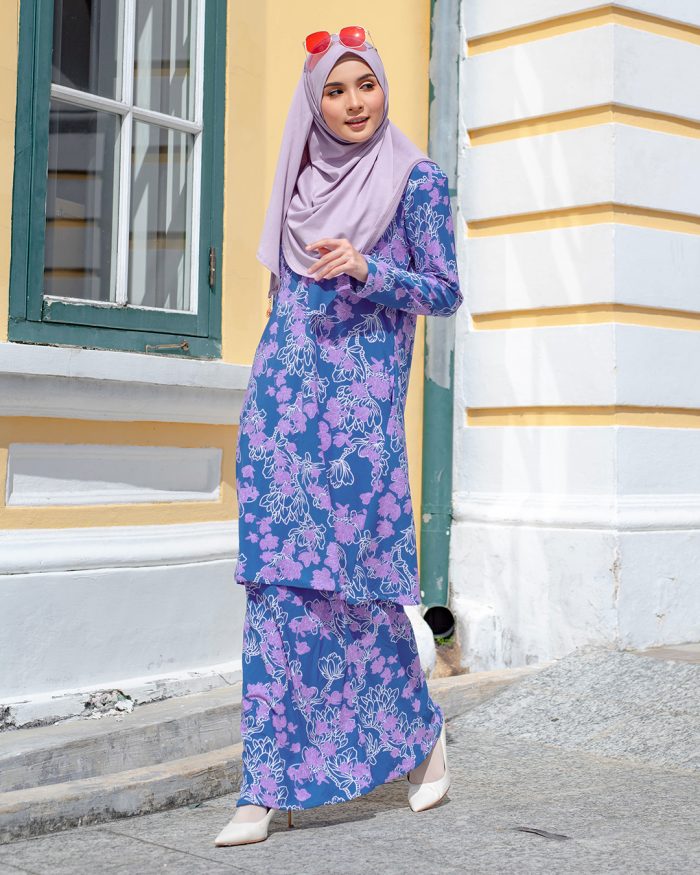 Baju Kurung Pahang Laura Printed - Petunia Blue