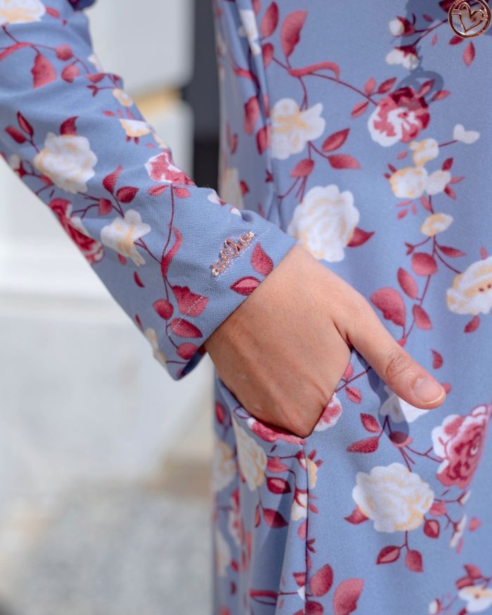 Baju Kurung Pahang Laura Printed - Rose Blue - Image 3