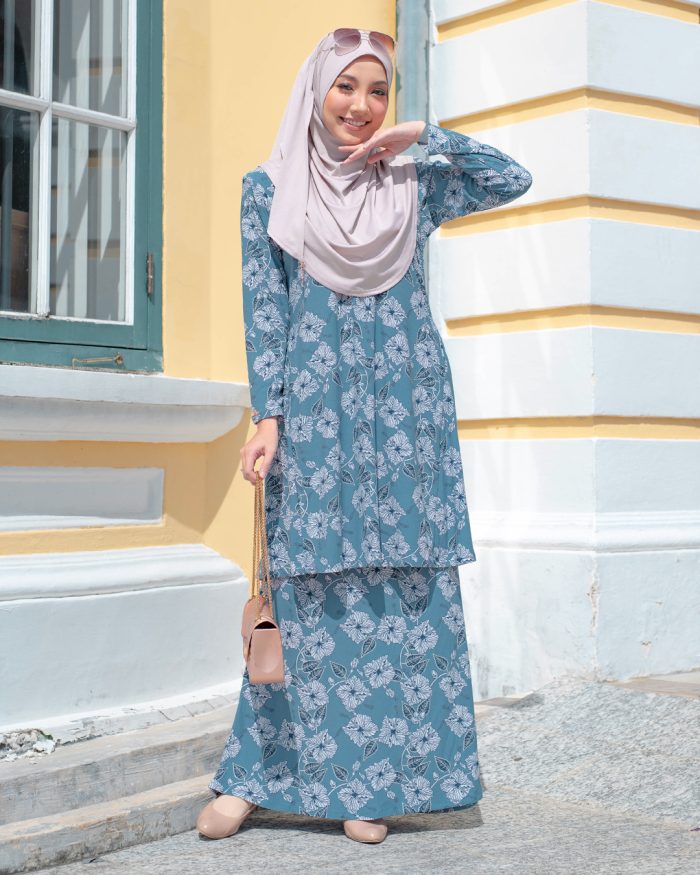 Baju Kurung Pahang Laura Printed - Ardent Spruce