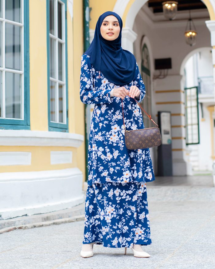 Baju Kurung Pahang Laura Printed - Calendula Blue