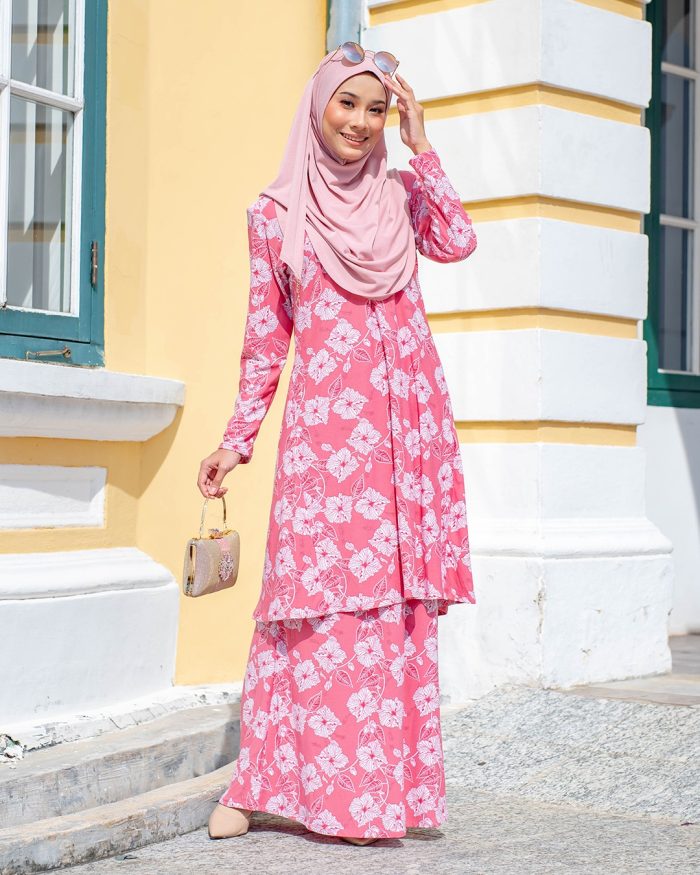 Baju Kurung Pahang Laura Printed - Ardent Coral
