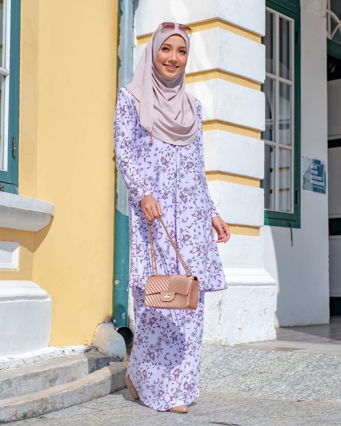 Baju Kurung Pahang Laura Printed - Canna Lavender