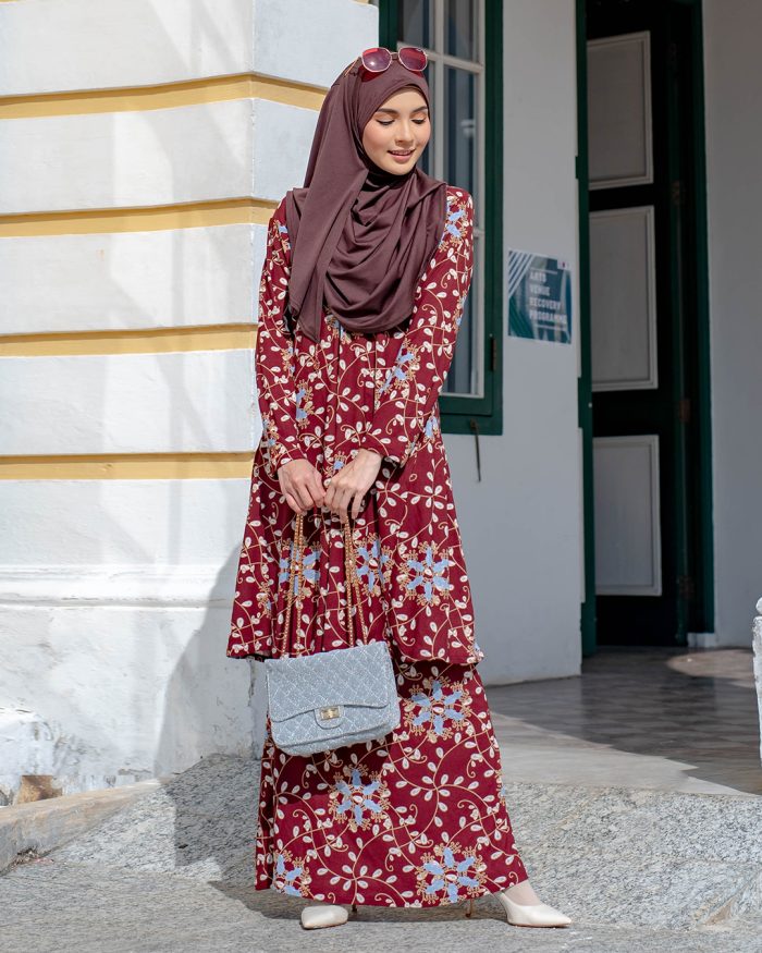 Baju Kurung Pahang Laura Printed - Plumeria Mahagony