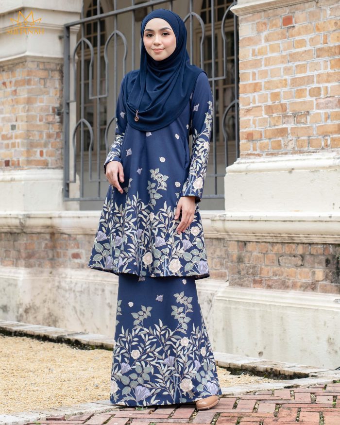 Baju Kurung Pahang Gold Line Radwa - Navy Blue - Image 3