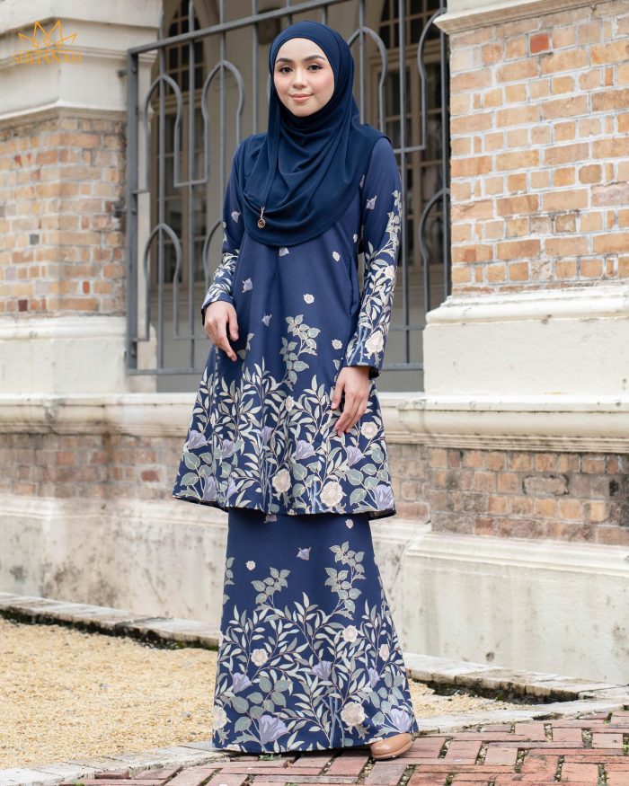 Baju Kurung Pahang Gold Line Radwa - Navy Blue - Image 2