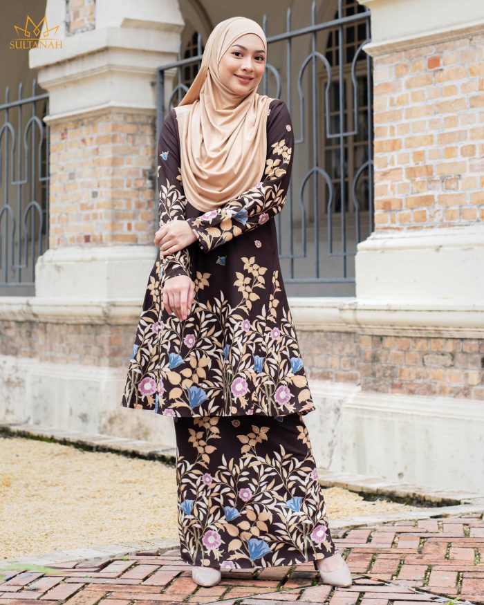 Baju Kurung Pahang Gold Line Radwa - Umber Brown