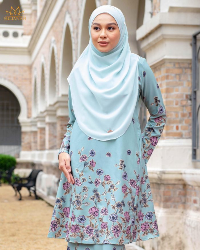 Baju Kurung Pahang Gold Line Rafiyah - Surrey Aqua - Image 5