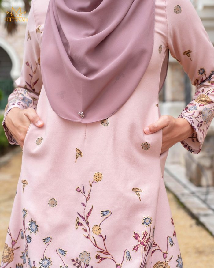 Baju Kurung Pahang Gold Line Raidah - Cherry Blossom - Image 4