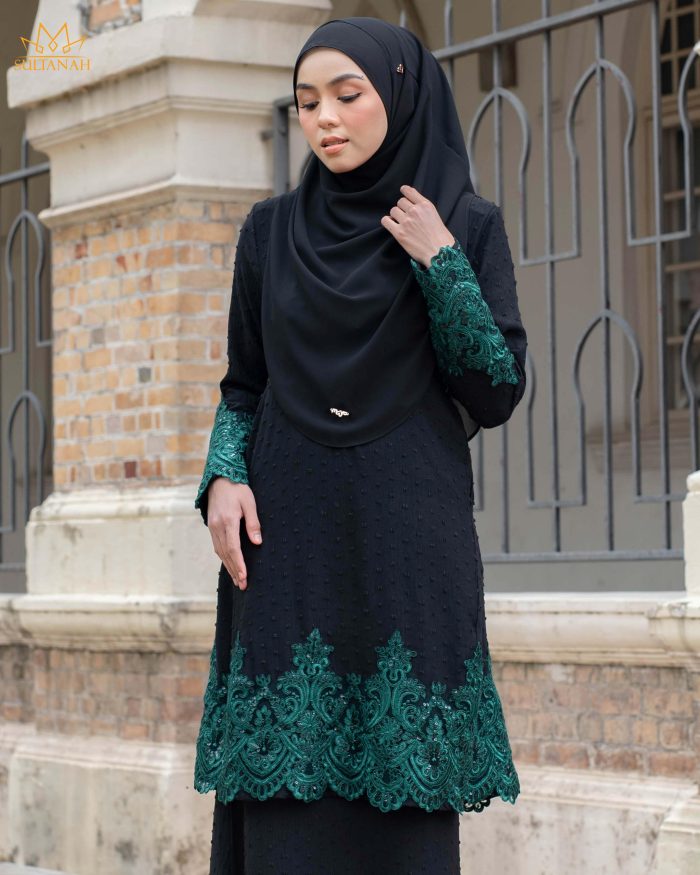 Baju Kurung Pahang Lace Ramadhani - Black Emerald - Image 3