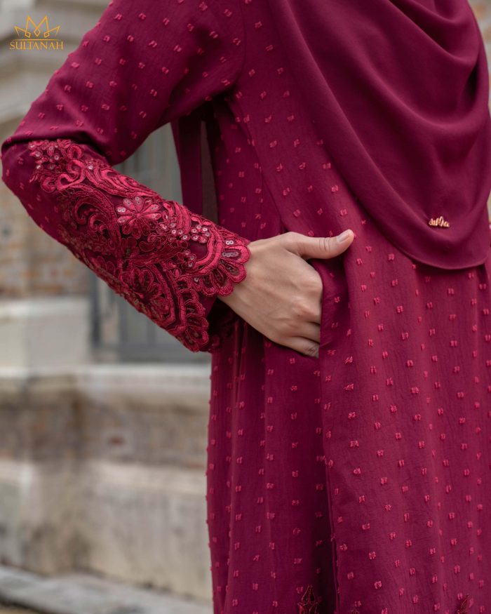 Baju Kurung Pahang Lace Ramadhani - Burgundy Red - Image 4