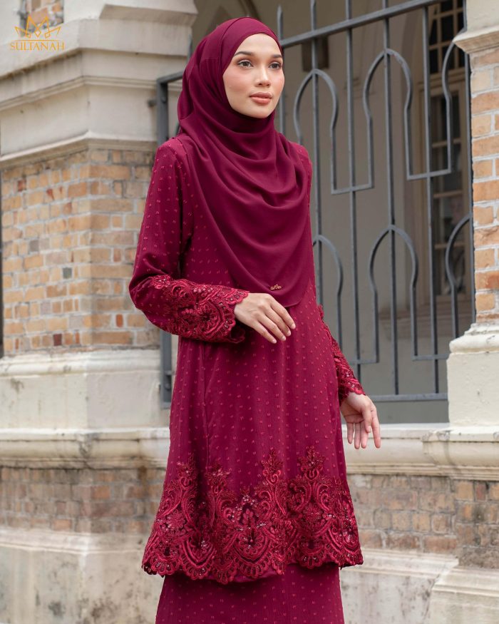 Baju Kurung Pahang Lace Ramadhani - Burgundy Red - Image 3