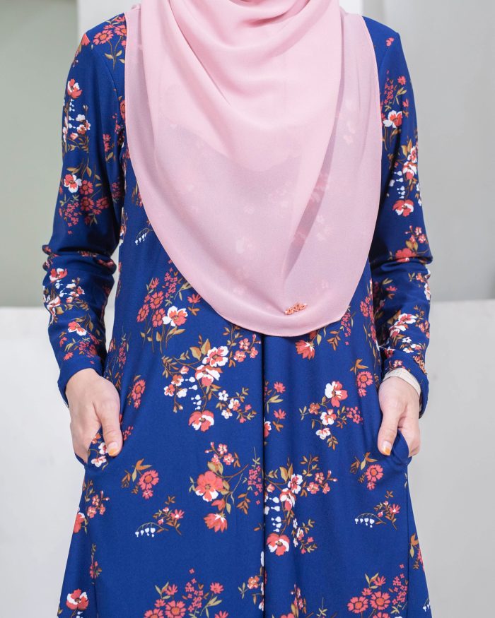 Baju Kurung Pahang Laura Printed - Dianthus Blue - Image 4