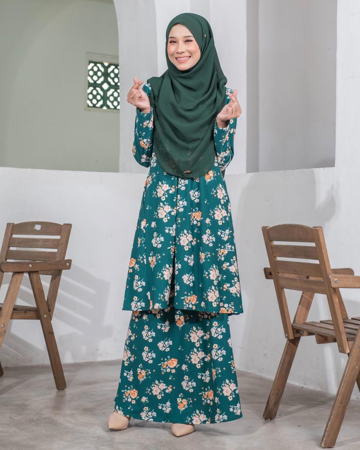 Baju Kurung Pahang Laura Printed - Vardia Emerald