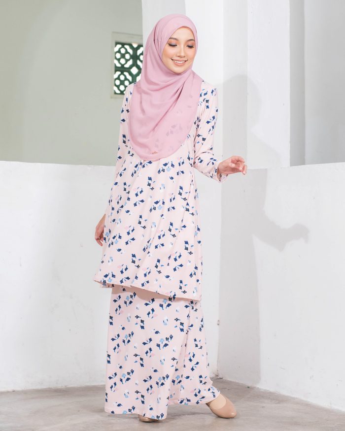 Baju Kurung Pahang Laura Printed - Emeria Pink