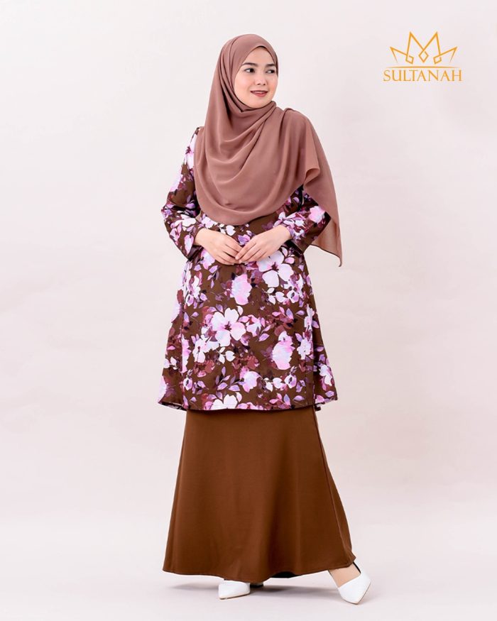 Baju Kurung Pahang Muneera - Pecan Brown - Image 2