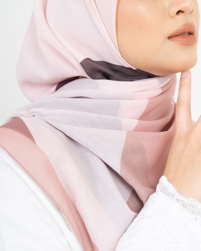 Tudung Bawal Cotton Kek Lapis - Coffee Toffee - Image 3