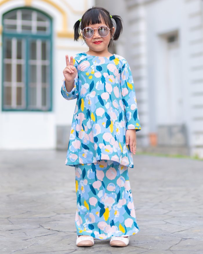 Baju Kurung Pahang Laura Printed Kids - Vangogh Saffron