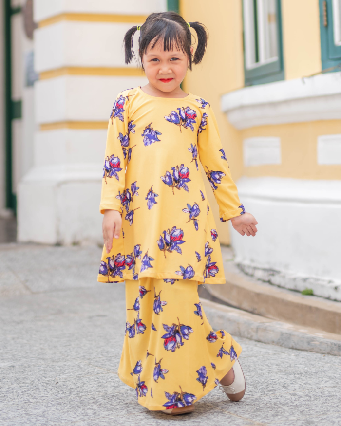 Baju Kurung Pahang Laura Printed Kids - Villea Blonde - Image 2