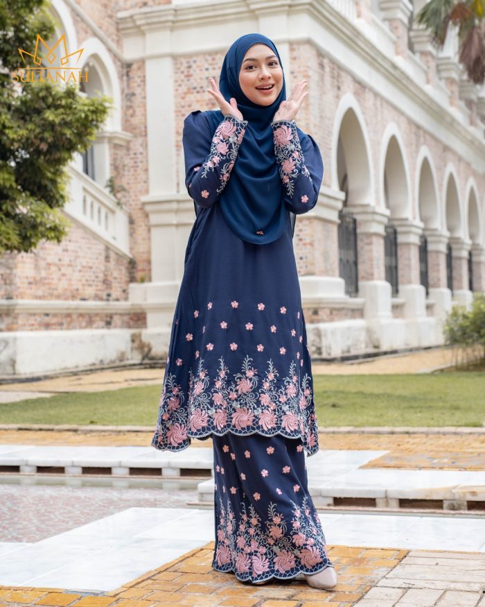 Baju Kurung Riau Puffy Sulam Kenanga - Navy Blue