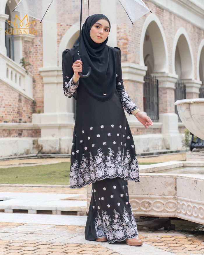 Baju Kurung Riau Puffy Sulam Kenanga - Royal Black