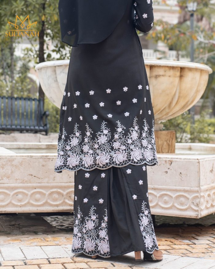 Baju Kurung Riau Puffy Sulam Kenanga - Royal Black - Image 4