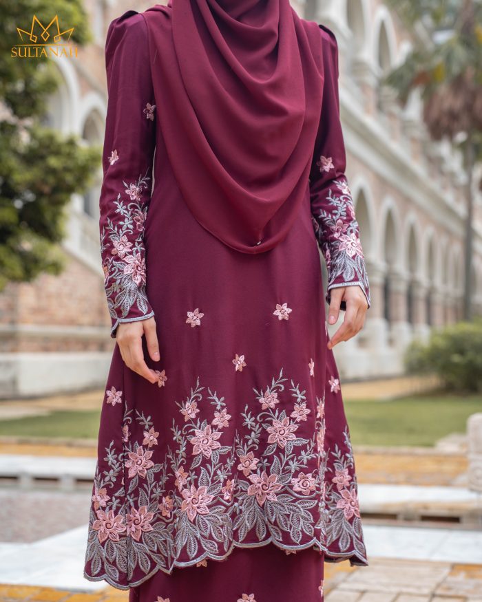 Baju Kurung Riau Puffy Sulam Kuntum - Maroon - Image 3