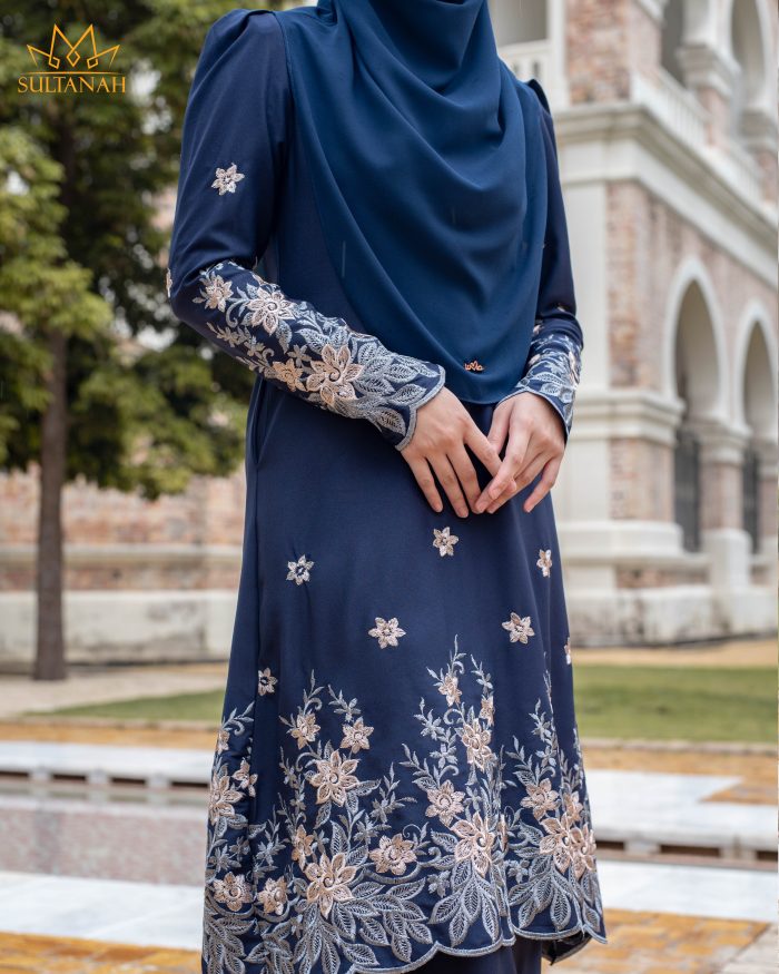 Baju Kurung Riau Puffy Sulam Kuntum - Navy Blue - Image 3