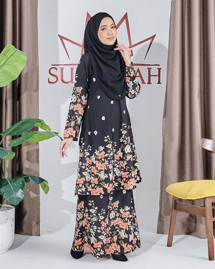 Baju Kurung Pahang Sultanah Bahiyah Gold - Onyx Black