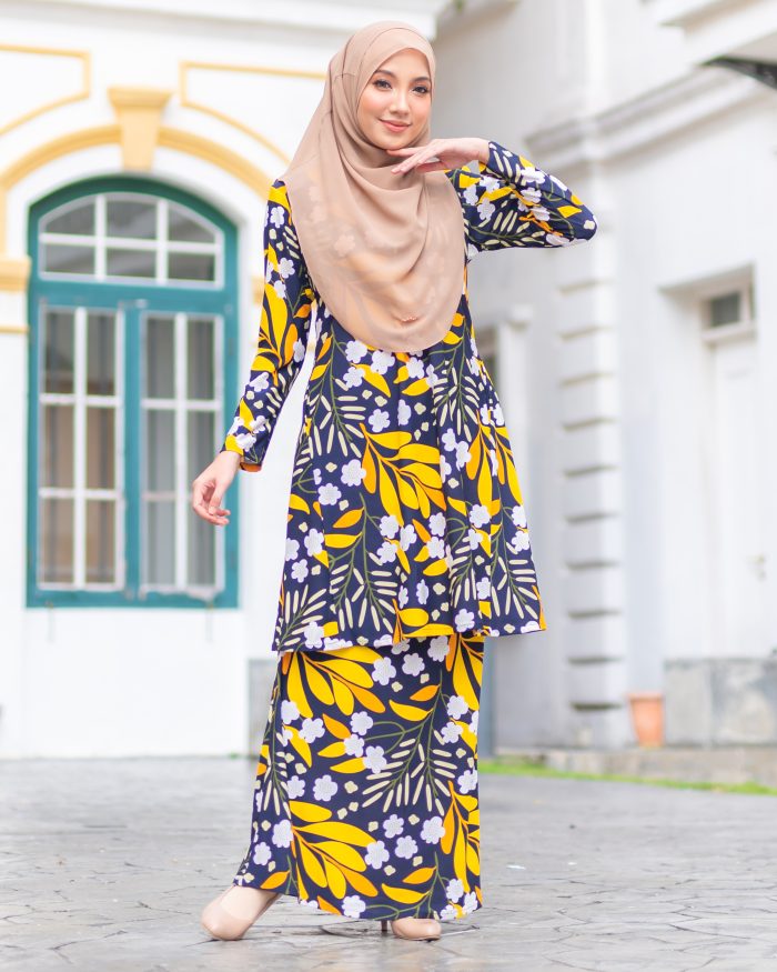 Baju Kurung Pahang Laura Printed - Nightingale