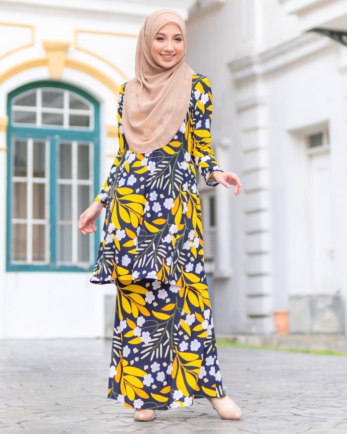 Baju Kurung Pahang Laura Printed - Nightingale - Image 2