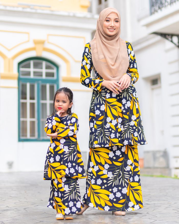 Baju Kurung Pahang Laura Printed Kids - Nightingale - Image 3