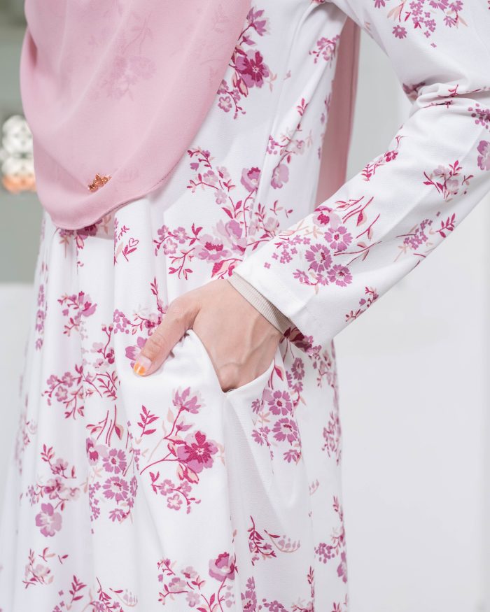 Baju Kurung Pahang Laura Printed - Dianthus Offwhite - Image 3