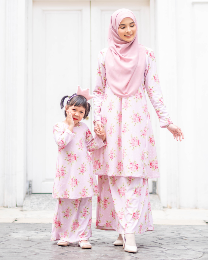 Baju Kurung Pahang Laura Printed - Rosy Pink - Image 3