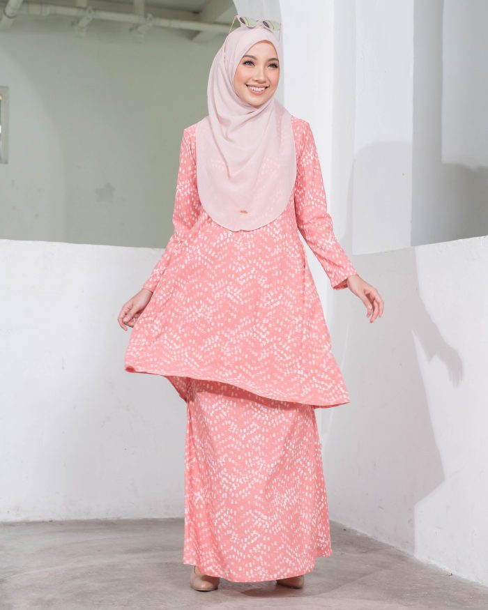 Baju Kurung Pahang Laura Printed - Salmon Monet