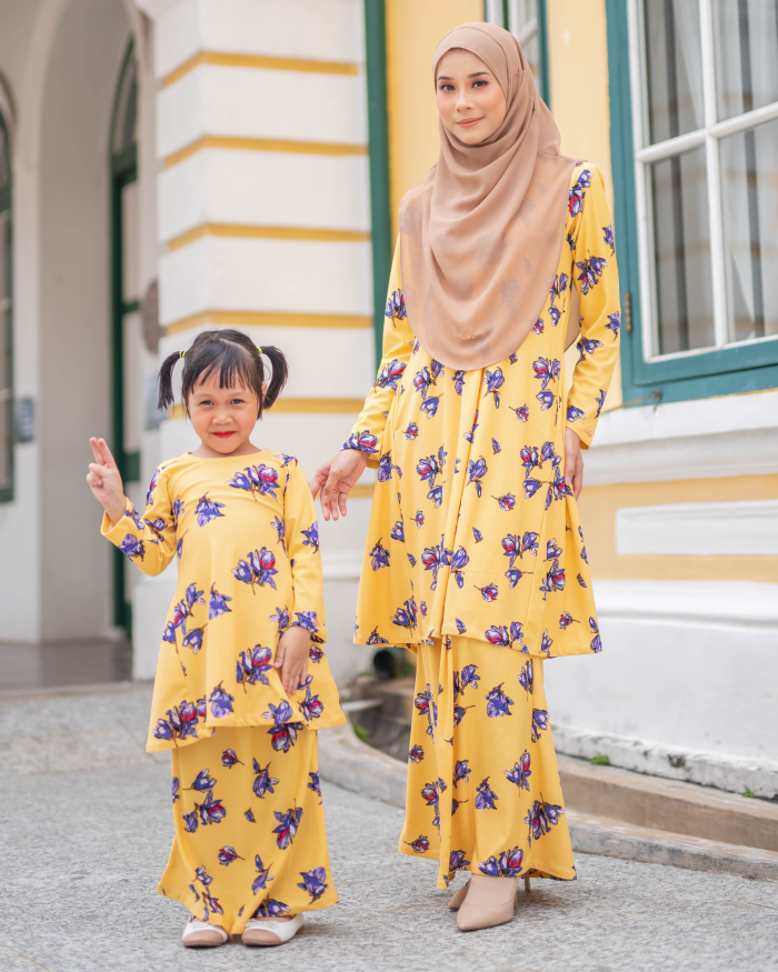 Baju Kurung Pahang Laura Printed Kids - Villea Blonde - Image 3